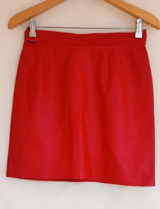 Falda de piel roja mini