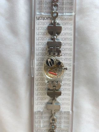 Reloj Swatch Mujer Plata.  Nuevo a estrenar.
