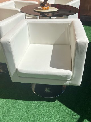 Poltrone girevoli bianche