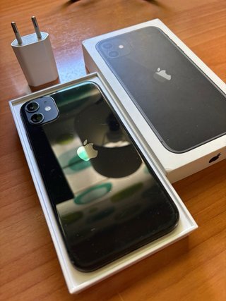 iPhone 11 Negro Caja y Cargador