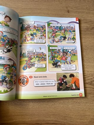 Libro y activity de ingles High Five 1