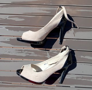 ZAPATOS DE TACÓN  (PEEP TOE). TALLA 41.