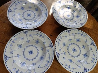 4 Platos Hondos Furnivals Dinamarca