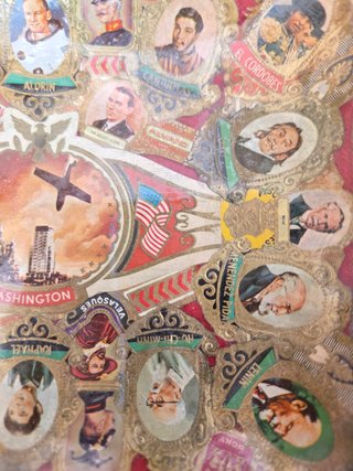 Cenicero/Reposallaves hecho de Vitolas Colección