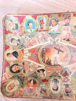 Cenicero/Reposallaves hecho de Vitolas Colección
