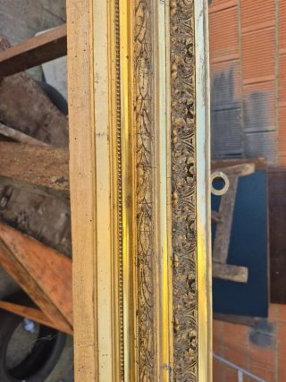 Marco antiguo madera dorado