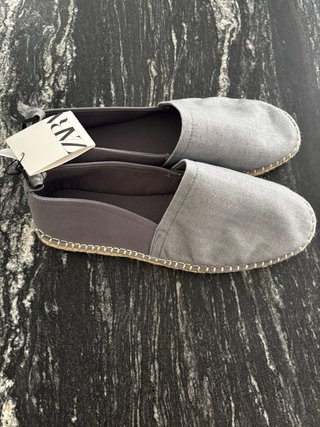 Alpargatas Zara grises