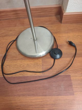 Lámpara de pie plata pantalla morada