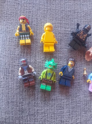 Lote 12 Figuras LEGO Minifiguras