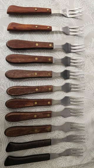 Set 11 Tenedores Acero Inox. Mango Madera