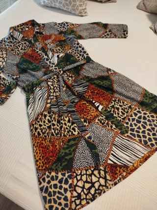 Vestido y 3 faldas estampadas