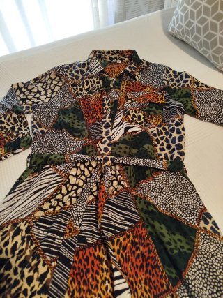 Vestido y 3 faldas estampadas
