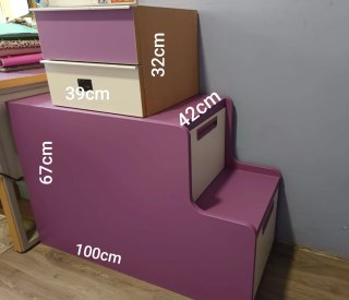 Cajoneras moradas y blancas