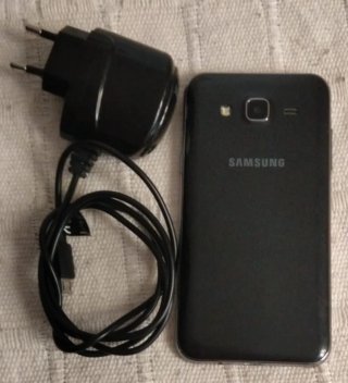 Samsung Galaxy J5 Negro Cargador Incluido
