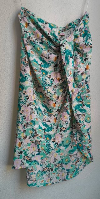 Conjunto Blusa y Falda Estampada Talla M