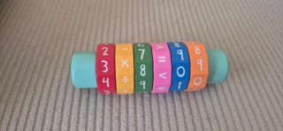 Juego de madera números y operaciones