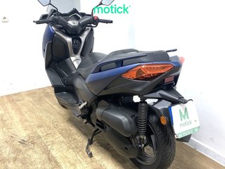YAMAHA XMAX 125