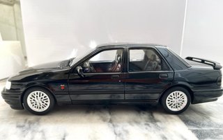 Ford Sierra Cosworth 4x4 1:18 Negro