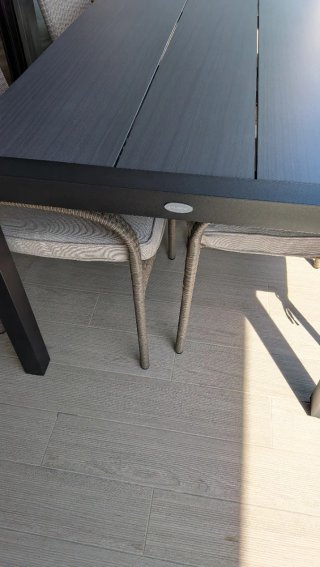 Mesa y 4 sillas terraza metal y madera compuesta