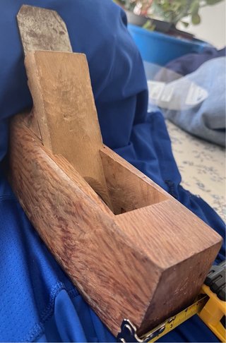 Cepillo de carpintero de madera