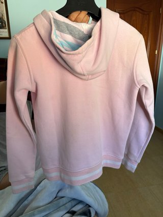 Chaqueta Reebok rosa y blanca