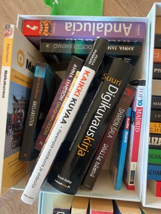 Libros en Sueco y Finlandes.