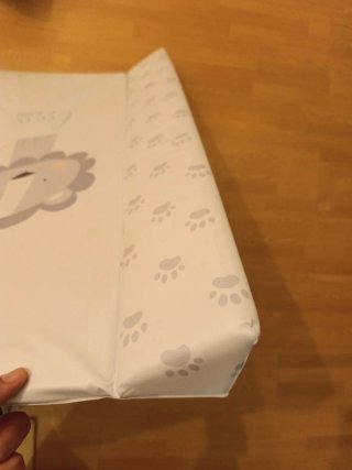 Cambiador bebé con dibujo de león