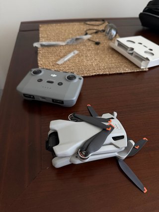 Dron DJI Mini 3 completamente a estrenar