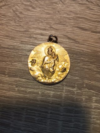 Medalla antigua religiosa