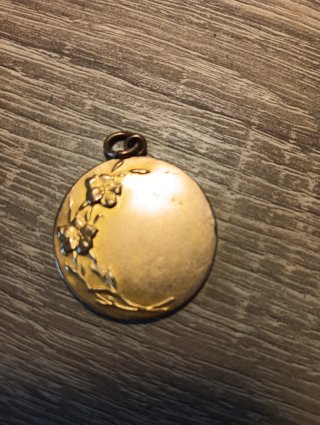 Medalla antigua religiosa