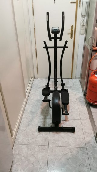 Bicicleta elíptica compacta