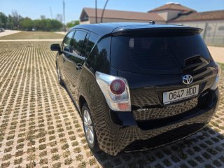 Toyota Verso 2011