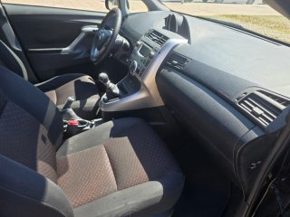 Toyota Verso 2011