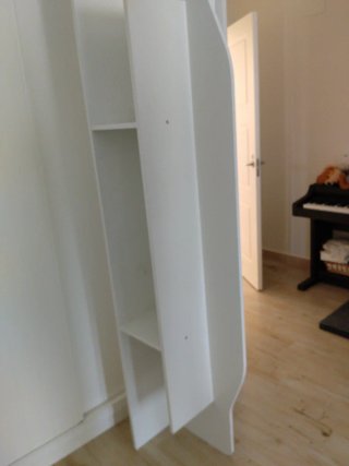 Repisa blanca para pared