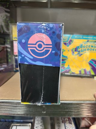 Pokémon Caja Entrenador Élite Caos Creciente