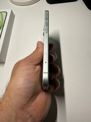 iPhone 15 128GB