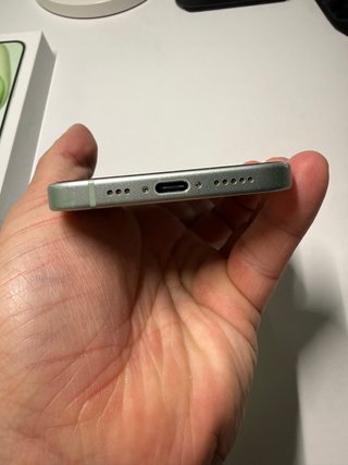 iPhone 15 128GB