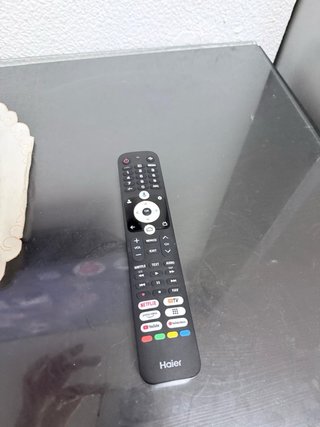Smart TV Haier Negra