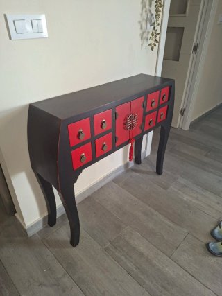 Mueble de entrada oriental negro y rojo