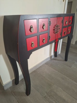 Mueble de entrada oriental negro y rojo