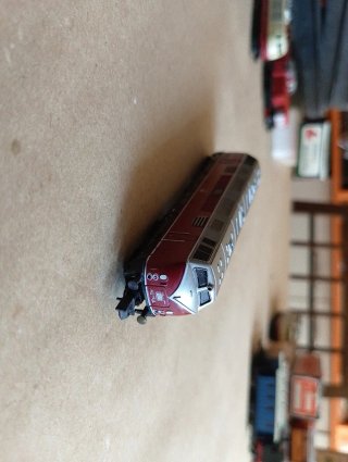Locomotora ARNOLD