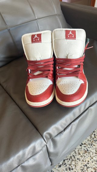 Jordan 1 Rojo y Verde