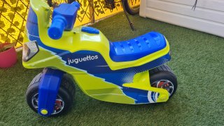 Moto correpasillos Juguettos