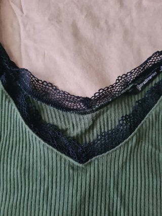 Camiseta tirantes Stradivarius verde mujer
