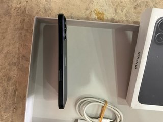 iPhone 16 Negro