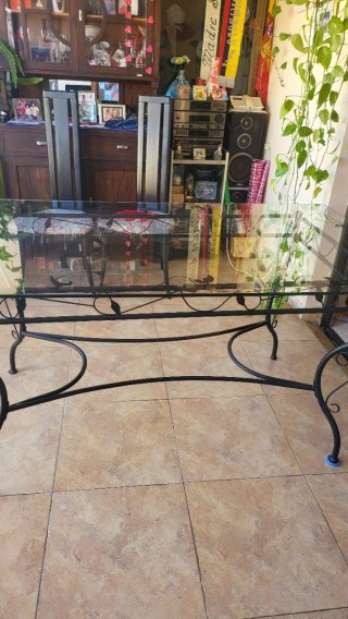 Mesa de comedor cristal y metal