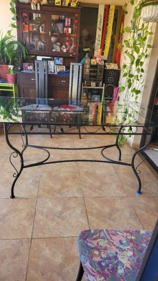 Mesa de comedor cristal y metal
