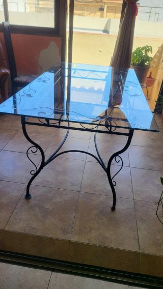 Mesa de comedor cristal y metal