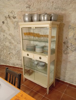 Alacena madera y cristal blanco envejecido