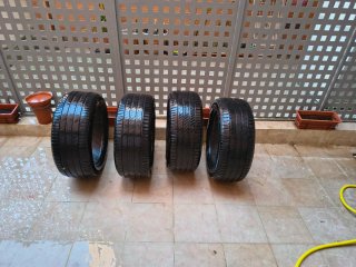 Neumático 235/45 R17 93V